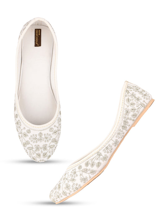 DESI COLOUR Women White Ethnic Punjabi Jutti