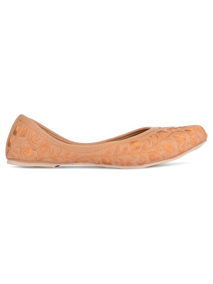 DESI COLOUR Women Tan Ethnic Punjabi Jutti