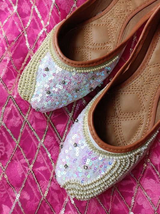 DESI COLOUR Women White Embellished Leather Ethnic Mojaris Flats