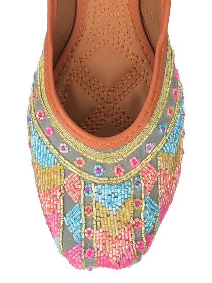 DESI COLOUR Women Grey Ethnic Punjabi Jutti
