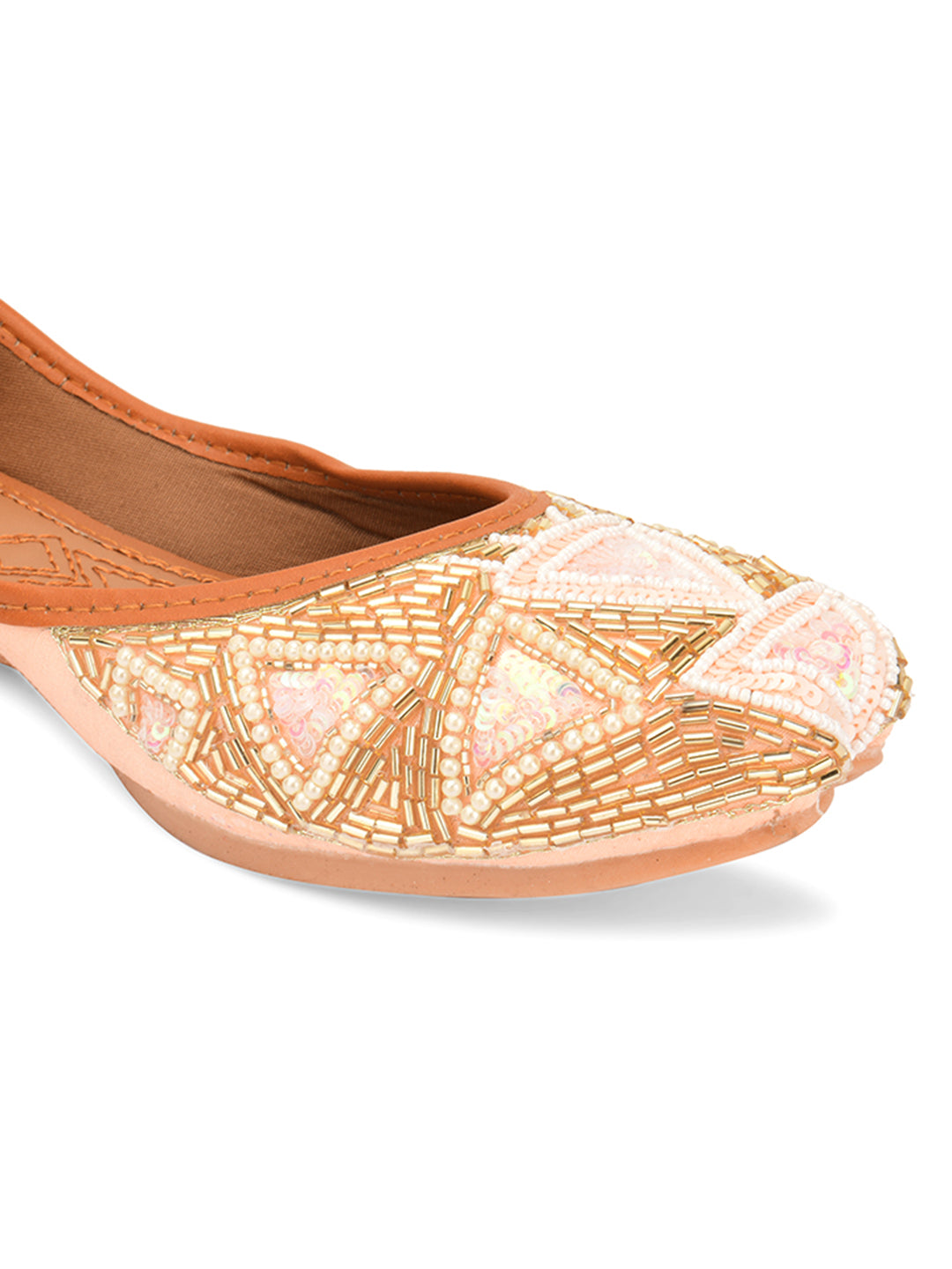 DESI COLOUR Women Peach Ethnic Punjabi Jutti