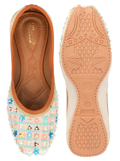 DESI COLOUR Women Off White Ethnic Punjabi Jutti