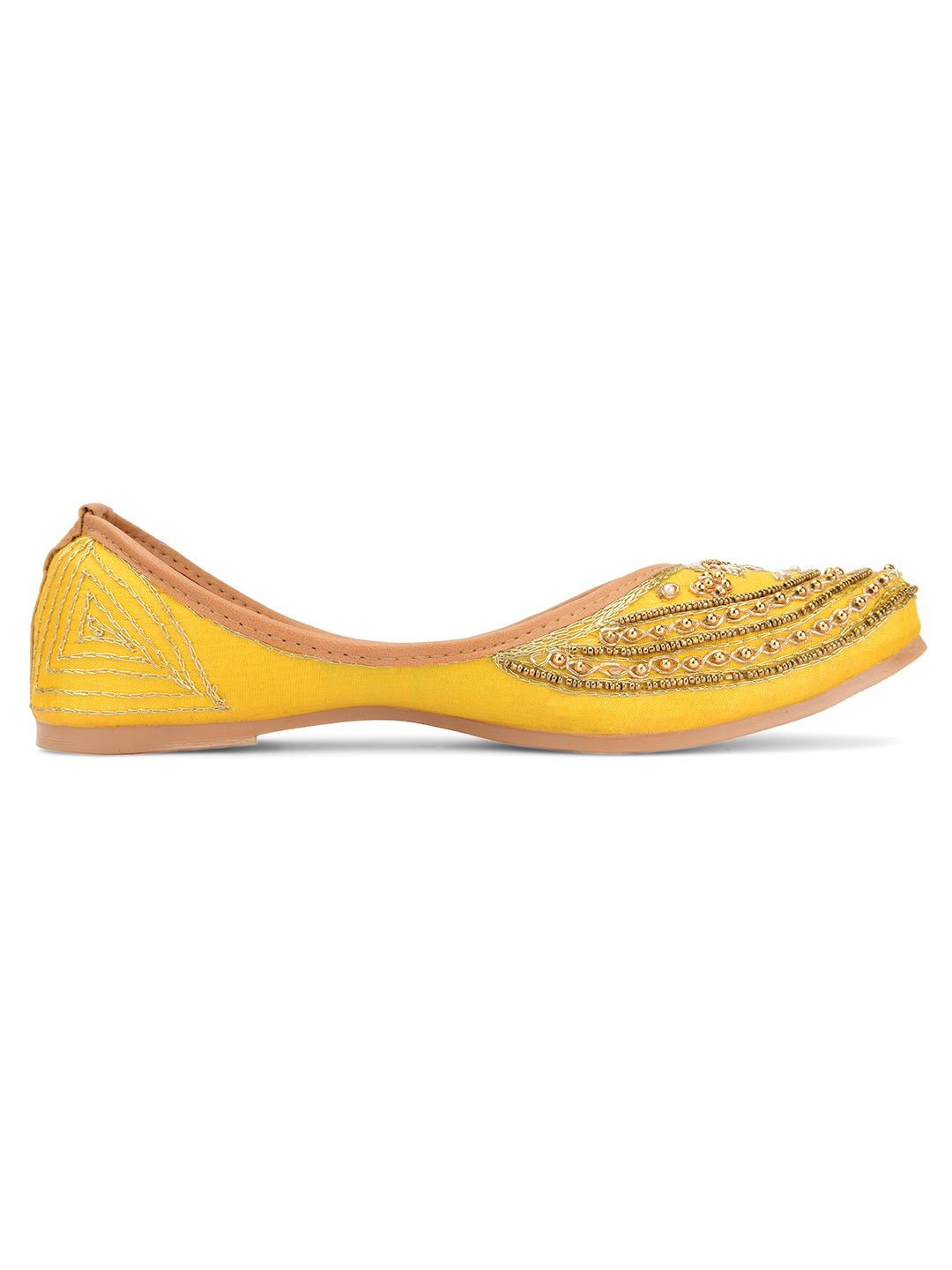 DESI COLOUR Women Yellow Ethnic Punjabi Jutti