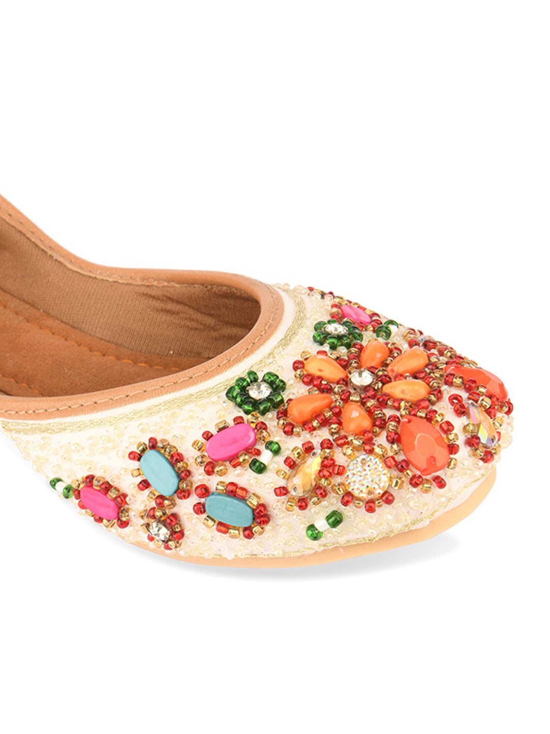 DESI COLOUR Women White Ethnic Punjabi Jutti