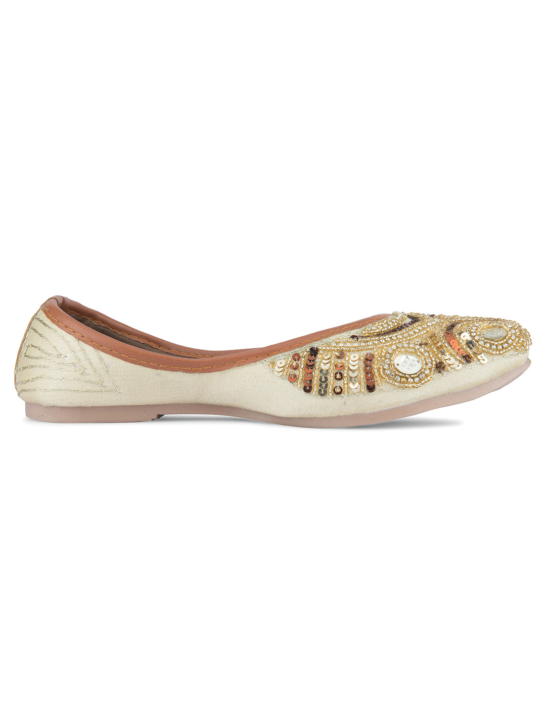 DESI COLOUR Women Gold Ethnic Punjabi Jutti
