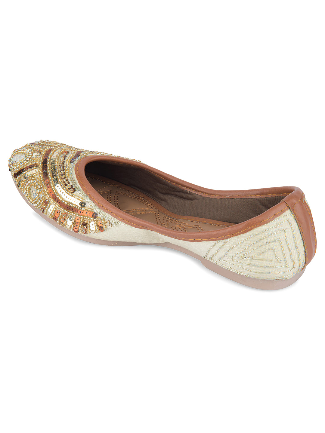 DESI COLOUR Women Gold Ethnic Punjabi Jutti