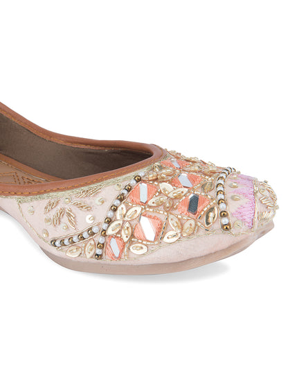 DESI COLOUR Women Peach Ethnic Punjabi Jutti