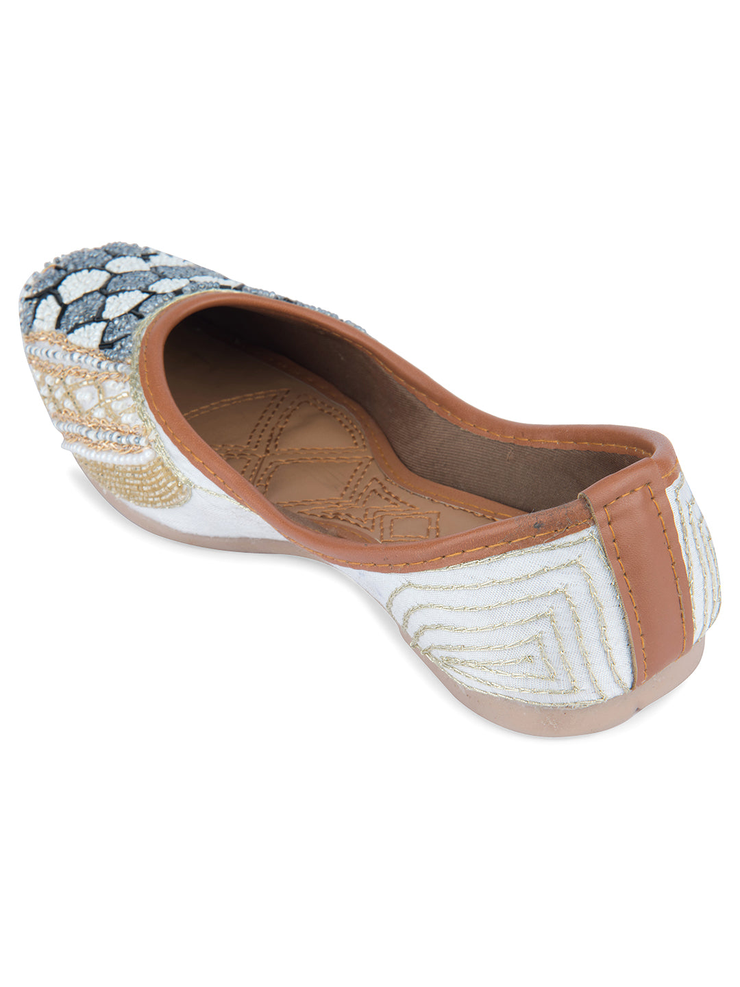 DESI COLOUR Women Grey Ethnic Punjabi Jutti