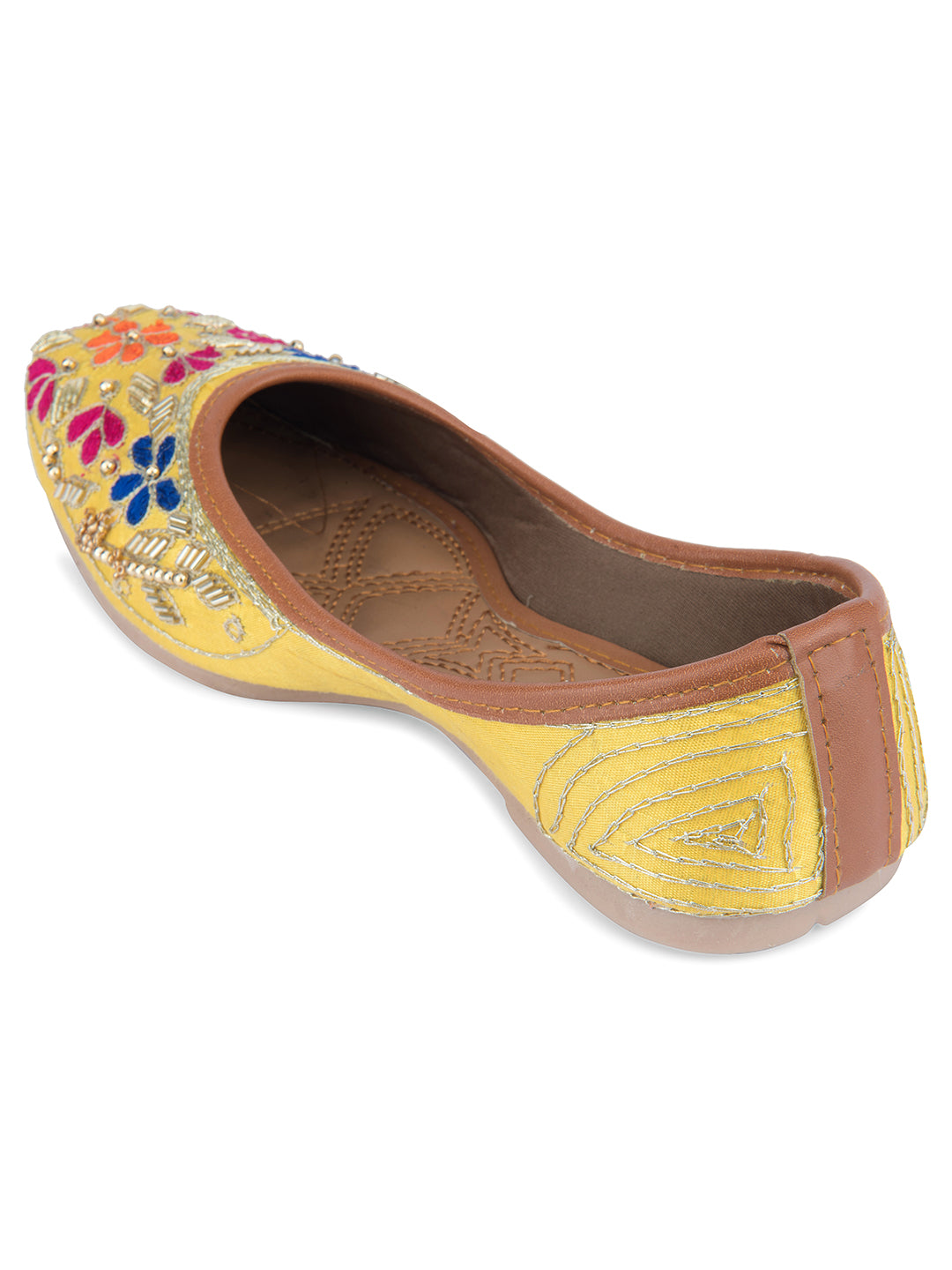 DESI COLOUR Women Yellow Ethnic Punjabi Jutti