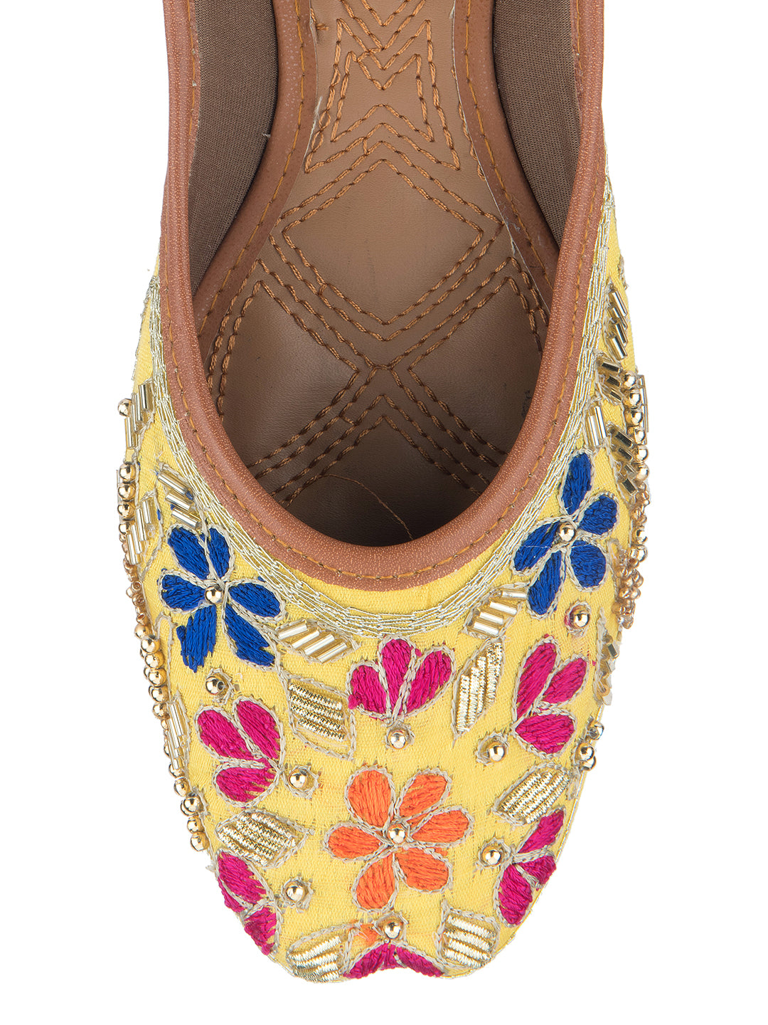 DESI COLOUR Women Yellow Ethnic Punjabi Jutti
