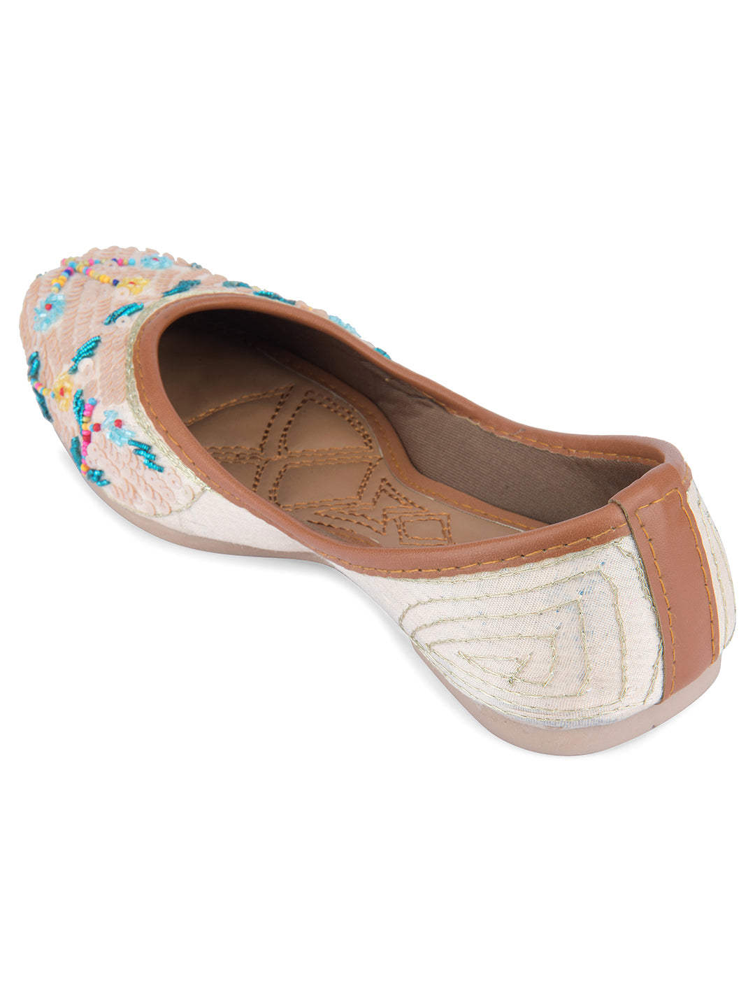 DESI COLOUR Women Off White Ethnic Punjabi Jutti