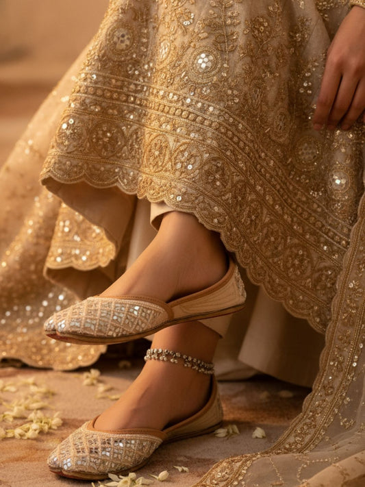 Women Peach-Coloured Ethnic Mojaris Flats