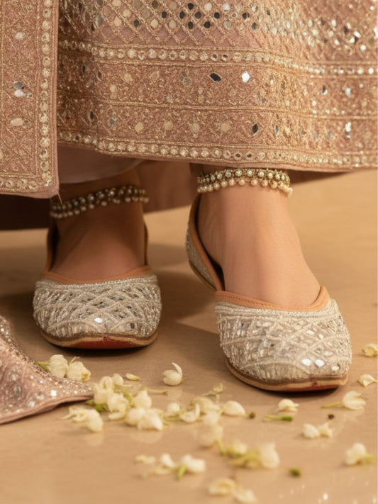Women White Ethnic Mojaris Flats