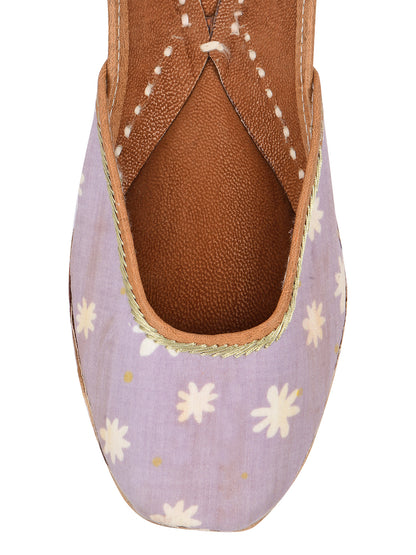 DESI COLOUR Women Lavender Ethnic Punjabi Jutti