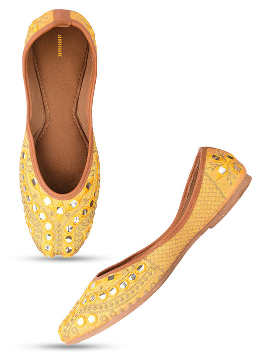 Handcrafted juttis, heels, bellies, flats, and mules for weddings, festivals, and daily wear – DESI COLOUR