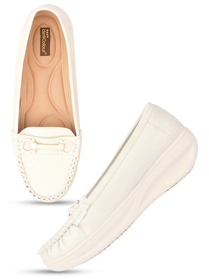 Handcrafted juttis, heels, bellies, flats, and mules for weddings, festivals, and daily wear – DESI COLOUR