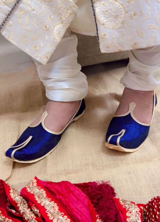 Mens Gold Ethnic Footwear/Punjabi Jutti