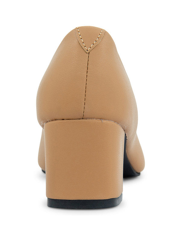 Handcrafted juttis, heels, bellies, flats, and mules for weddings, festivals, and daily wear – DESI COLOUR