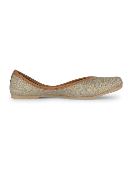 Handcrafted juttis, heels, bellies, flats, and mules for weddings, festivals, and daily wear – DESI COLOUR
