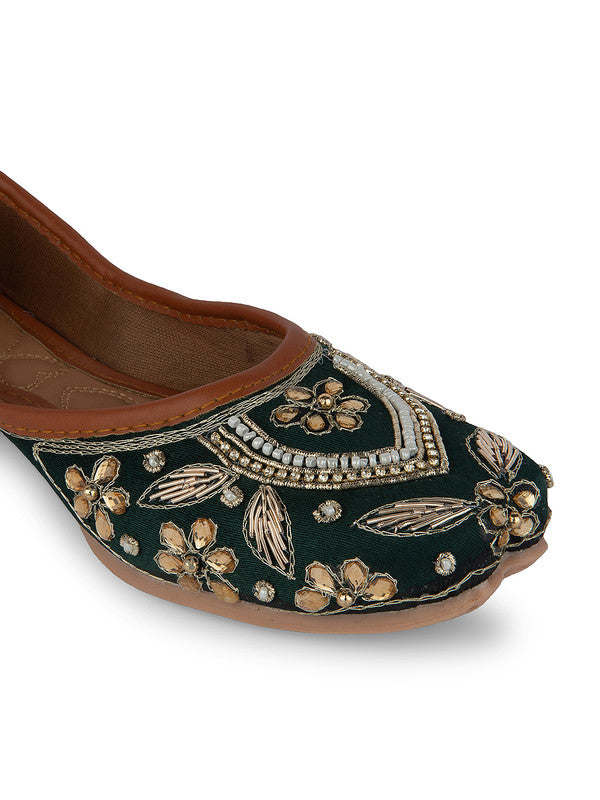 Handcrafted juttis, heels, bellies, flats, and mules for weddings, festivals, and daily wear – DESI COLOUR