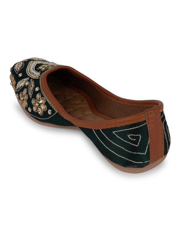 Handcrafted juttis, heels, bellies, flats, and mules for weddings, festivals, and daily wear – DESI COLOUR