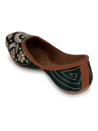 Handcrafted juttis, heels, bellies, flats, and mules for weddings, festivals, and daily wear – DESI COLOUR