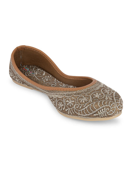 Handcrafted juttis, heels, bellies, flats, and mules for weddings, festivals, and daily wear – DESI COLOUR