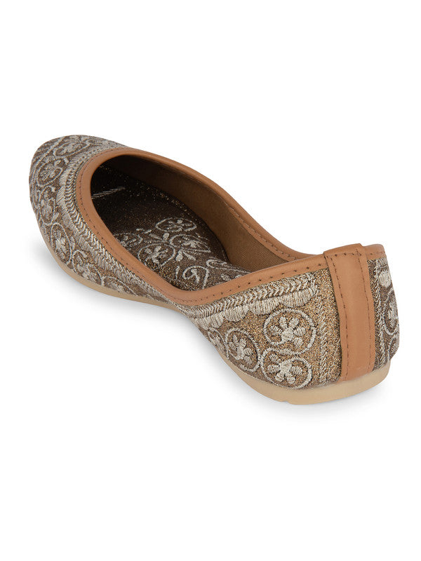 Handcrafted juttis, heels, bellies, flats, and mules for weddings, festivals, and daily wear – DESI COLOUR