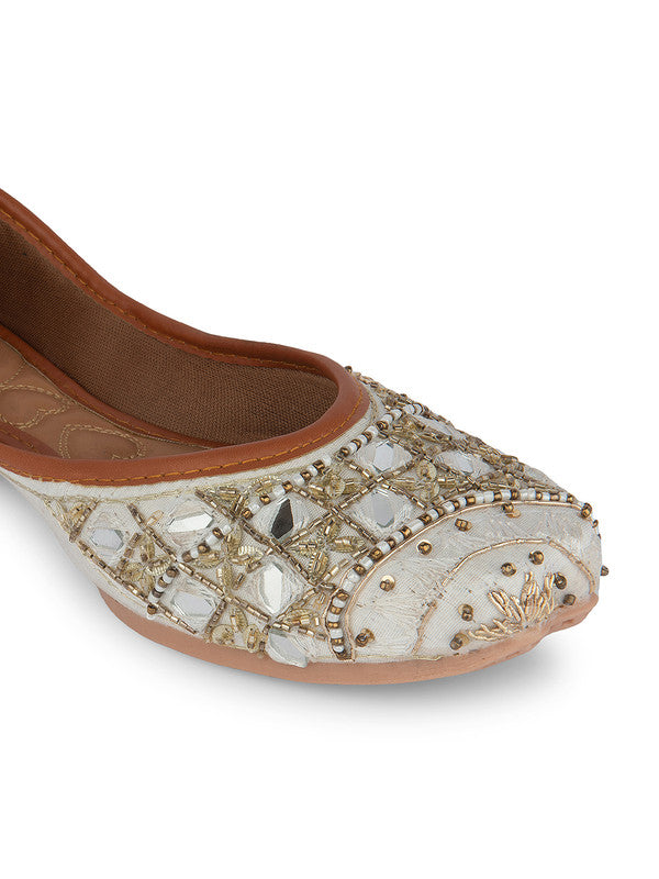 Handcrafted juttis, heels, bellies, flats, and mules for weddings, festivals, and daily wear – DESI COLOUR