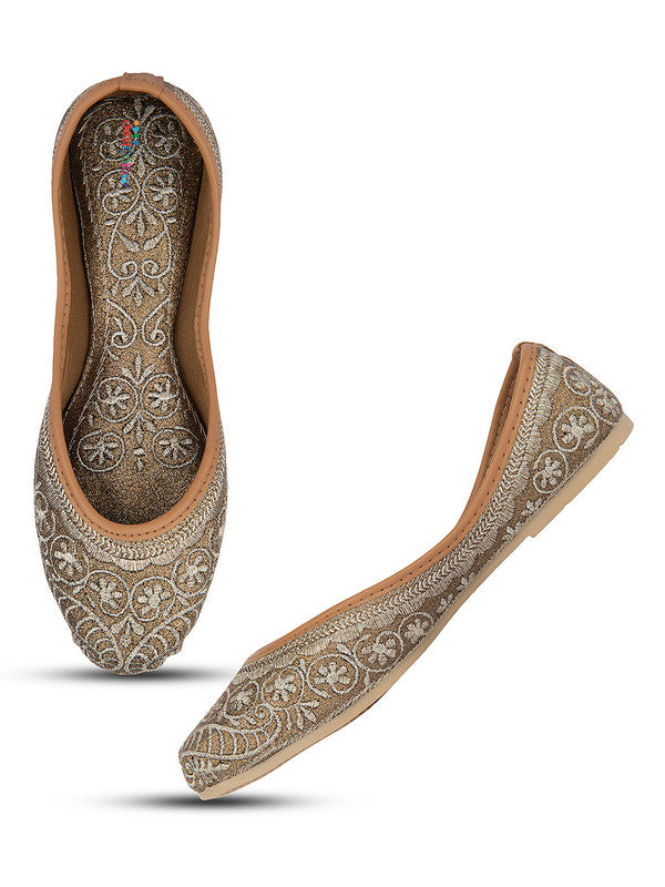 Handcrafted juttis, heels, bellies, flats, and mules for weddings, festivals, and daily wear – DESI COLOUR