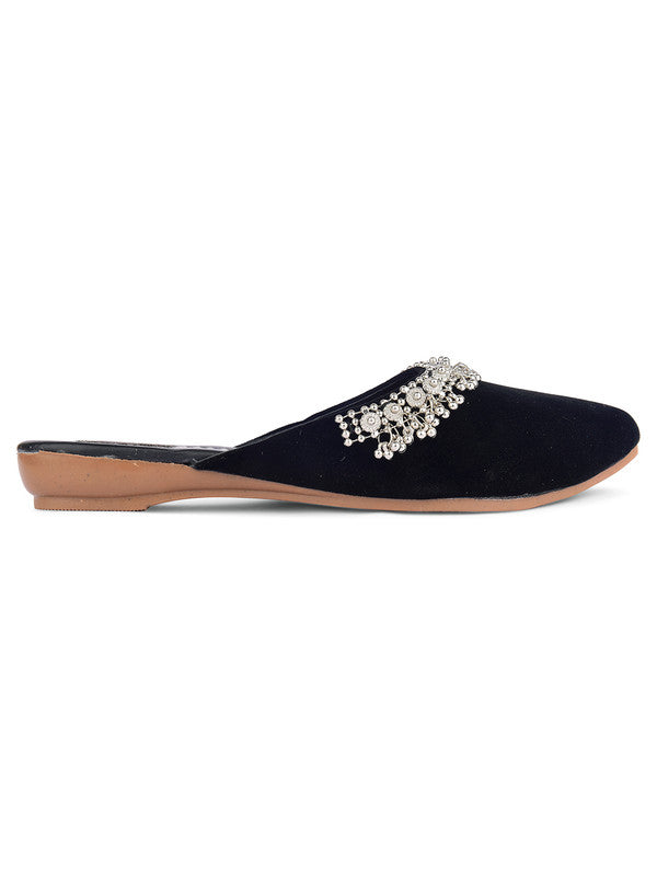 Handcrafted juttis, heels, bellies, flats, and mules for weddings, festivals, and daily wear – DESI COLOUR