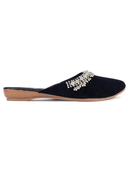 Handcrafted juttis, heels, bellies, flats, and mules for weddings, festivals, and daily wear – DESI COLOUR