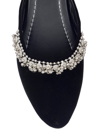Handcrafted juttis, heels, bellies, flats, and mules for weddings, festivals, and daily wear – DESI COLOUR