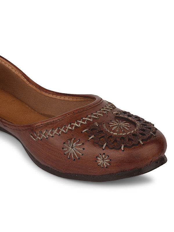 Handcrafted juttis, heels, bellies, flats, and mules for weddings, festivals, and daily wear – DESI COLOUR