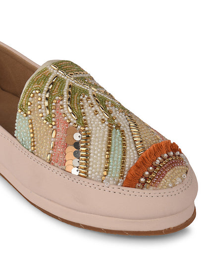 Handcrafted juttis, heels, bellies, flats, and mules for weddings, festivals, and daily wear – DESI COLOUR