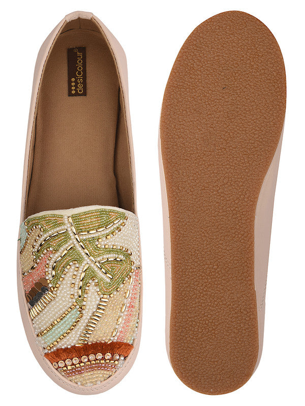 Handcrafted juttis, heels, bellies, flats, and mules for weddings, festivals, and daily wear – DESI COLOUR
