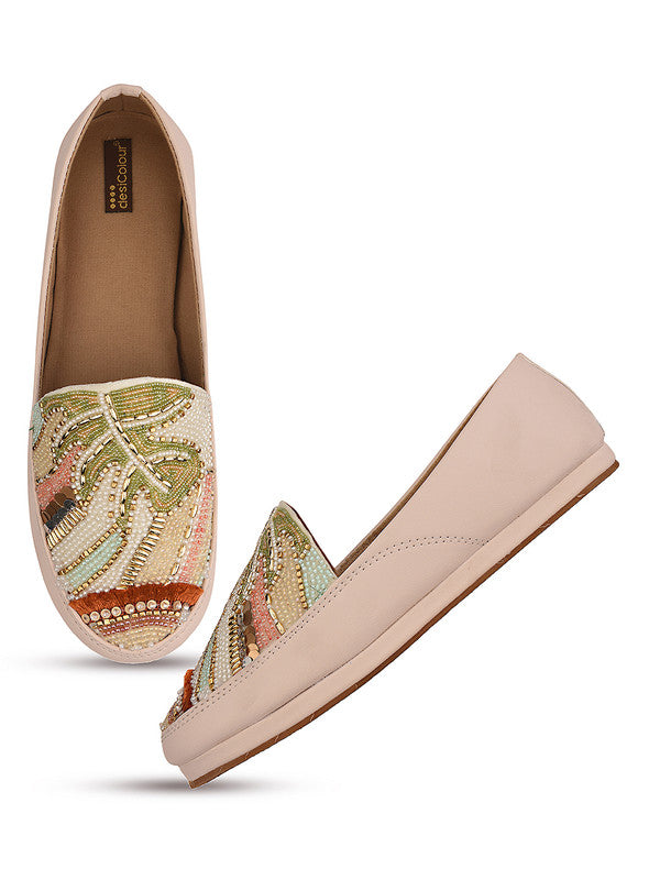 Handcrafted juttis, heels, bellies, flats, and mules for weddings, festivals, and daily wear – DESI COLOUR