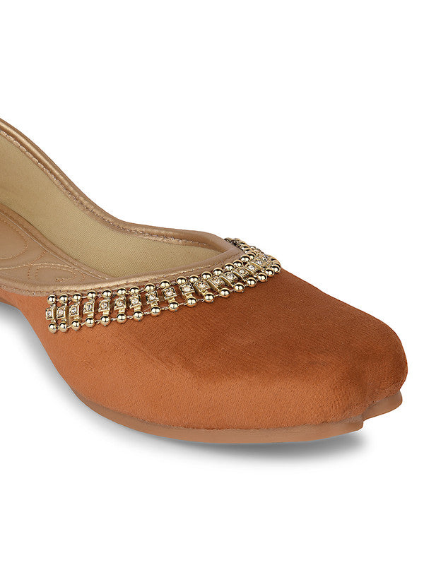 Handcrafted juttis, heels, bellies, flats, and mules for weddings, festivals, and daily wear – DESI COLOUR