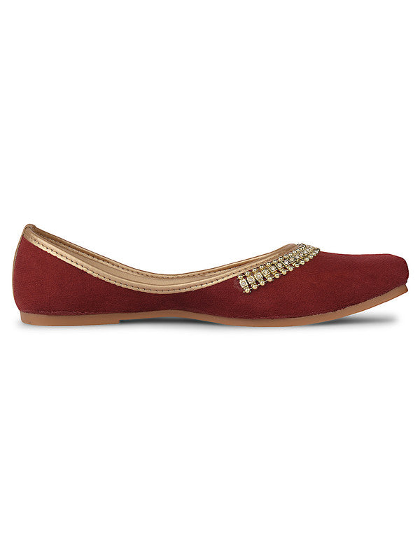 Handcrafted juttis, heels, bellies, flats, and mules for weddings, festivals, and daily wear – DESI COLOUR