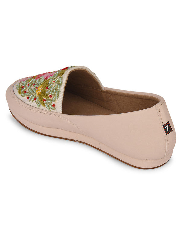 Handcrafted juttis, heels, bellies, flats, and mules for weddings, festivals, and daily wear – DESI COLOUR