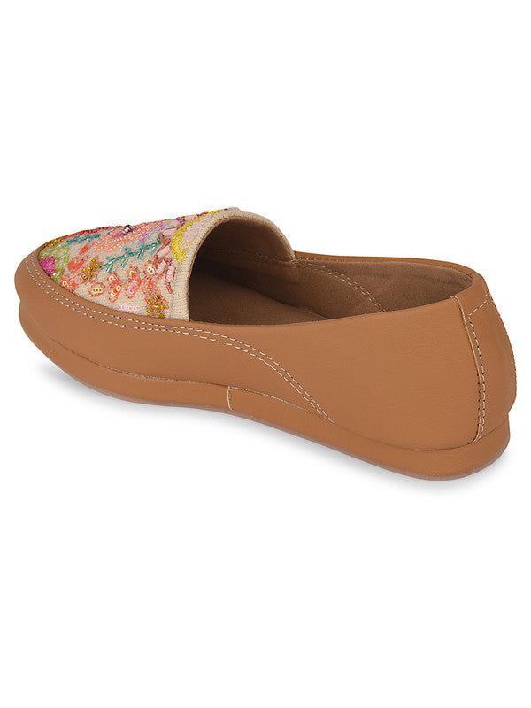 Handcrafted juttis, heels, bellies, flats, and mules for weddings, festivals, and daily wear – DESI COLOUR