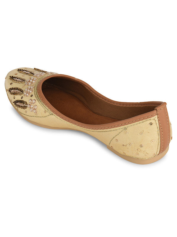 Handcrafted juttis, heels, bellies, flats, and mules for weddings, festivals, and daily wear – DESI COLOUR