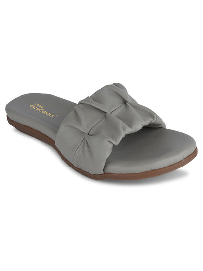 Handcrafted juttis, heels, bellies, flats, and mules for weddings, festivals, and daily wear – DESI COLOUR