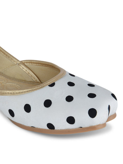 Handcrafted juttis, heels, bellies, flats, and mules for weddings, festivals, and daily wear – DESI COLOUR