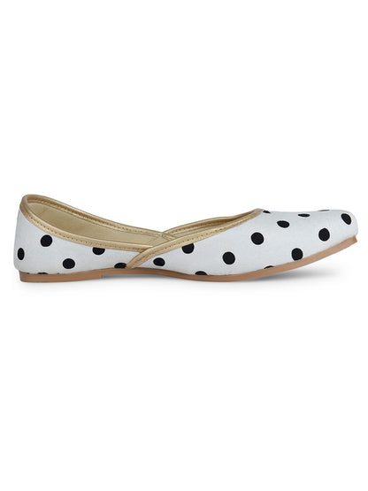 Handcrafted juttis, heels, bellies, flats, and mules for weddings, festivals, and daily wear – DESI COLOUR