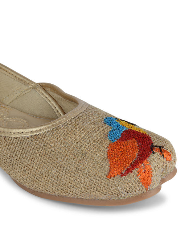 Handcrafted juttis, heels, bellies, flats, and mules for weddings, festivals, and daily wear – DESI COLOUR