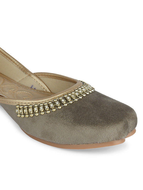 Handcrafted juttis, heels, bellies, flats, and mules for weddings, festivals, and daily wear – DESI COLOUR