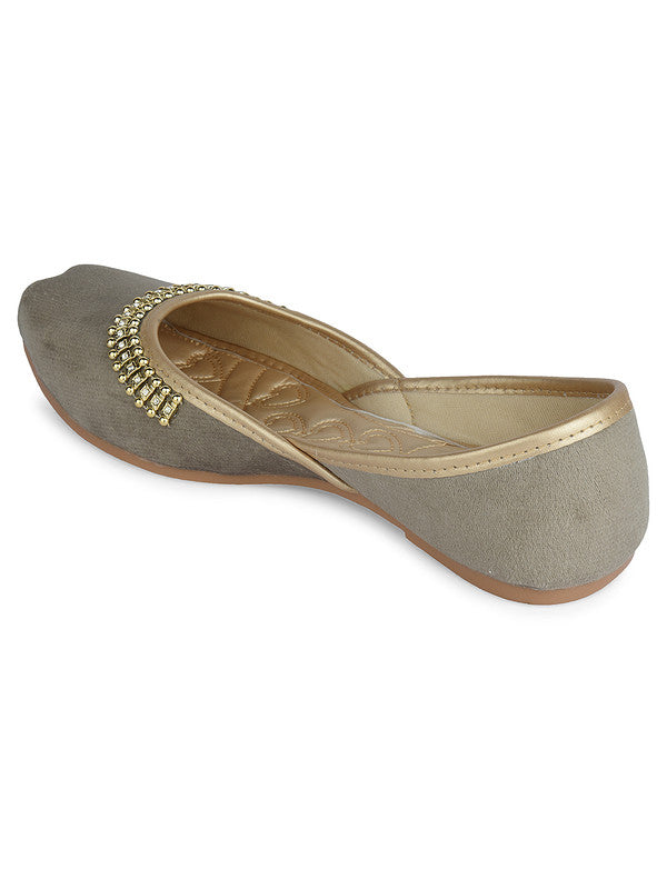 Handcrafted juttis, heels, bellies, flats, and mules for weddings, festivals, and daily wear – DESI COLOUR