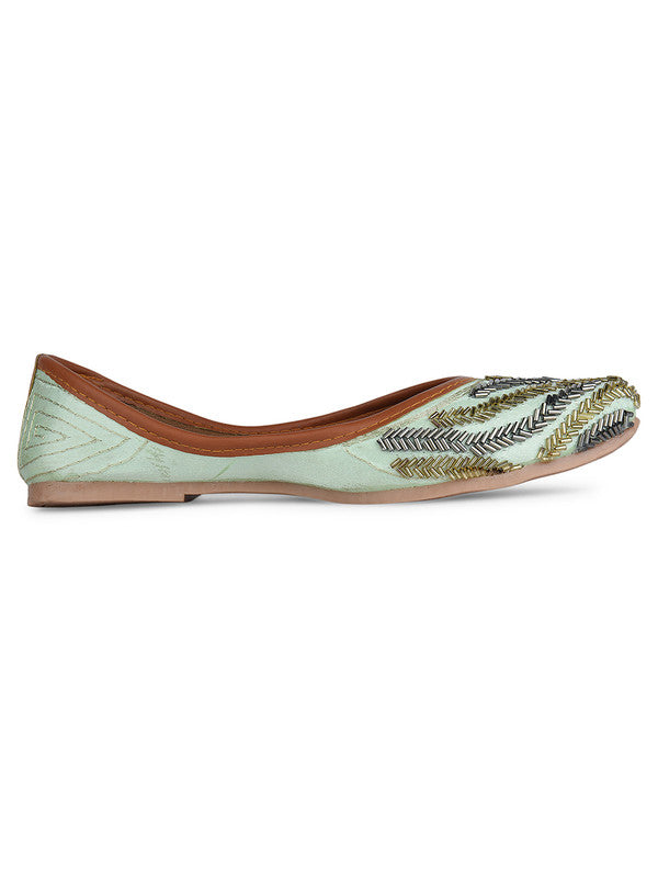 Handcrafted juttis, heels, bellies, flats, and mules for weddings, festivals, and daily wear – DESI COLOUR
