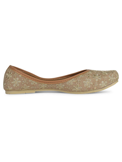 Handcrafted juttis, heels, bellies, flats, and mules for weddings, festivals, and daily wear – DESI COLOUR
